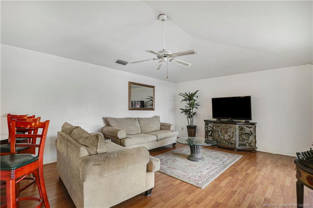 1692 SE Mariner Lane