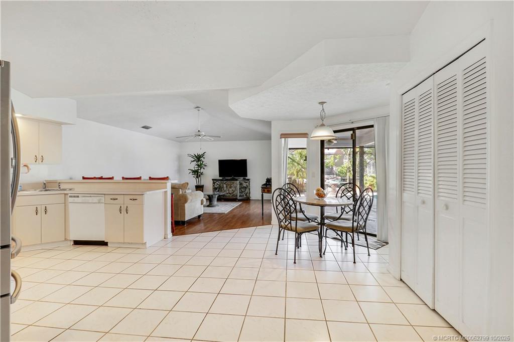 1692 SE Mariner Lane