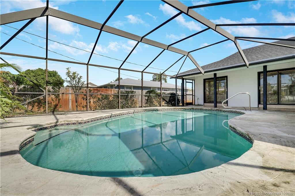 1692 SE Mariner Lane