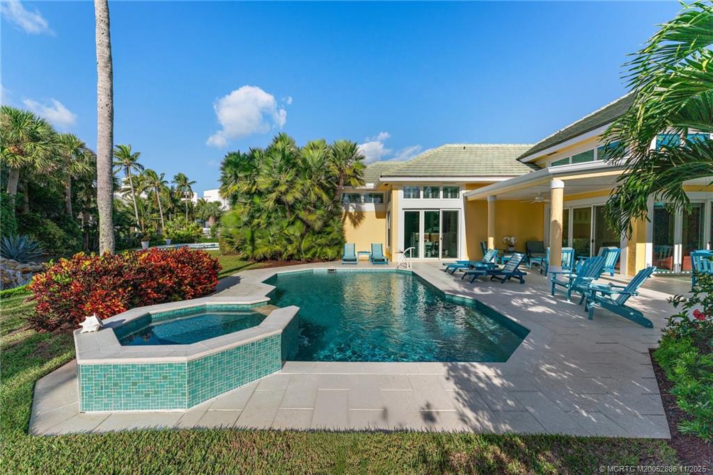 2856 SE Dune Drive
