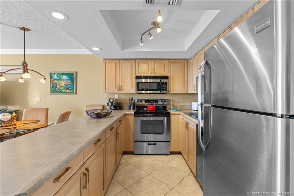 379 NE Tradewind Lane 1104