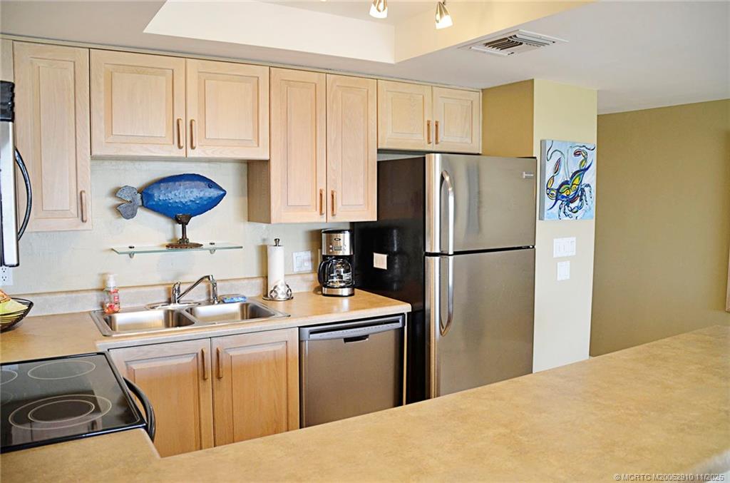 379 NE Tradewind Lane 1104