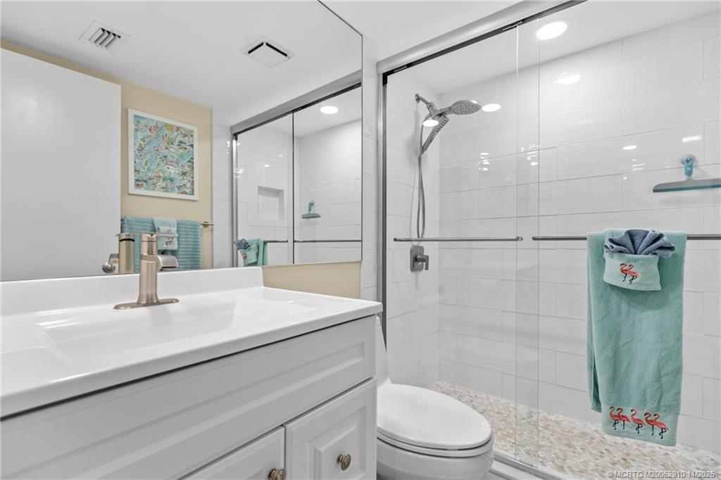 379 NE Tradewind Lane 1104