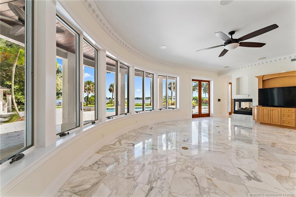 301 SE Harbor Point Drive