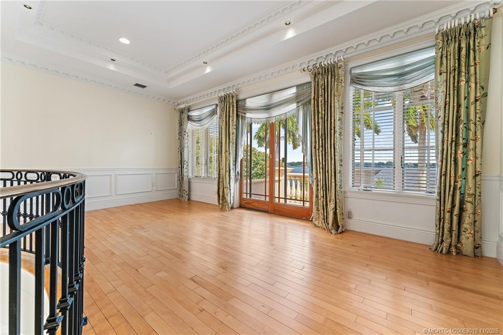 301 SE Harbor Point Drive