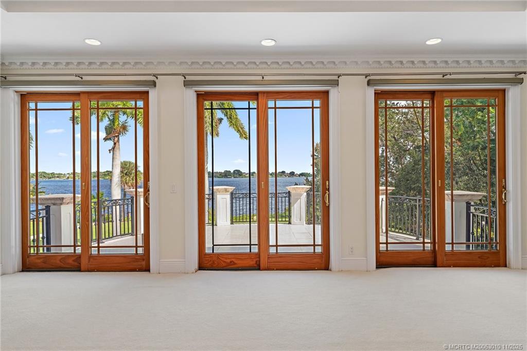 301 SE Harbor Point Drive