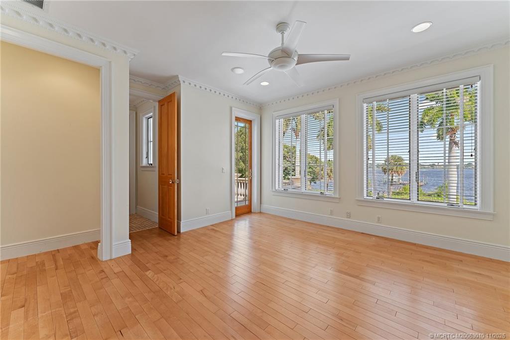 301 SE Harbor Point Drive