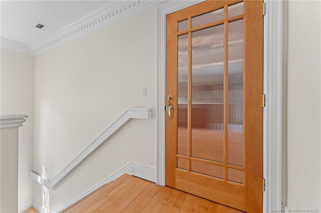 301 SE Harbor Point Drive