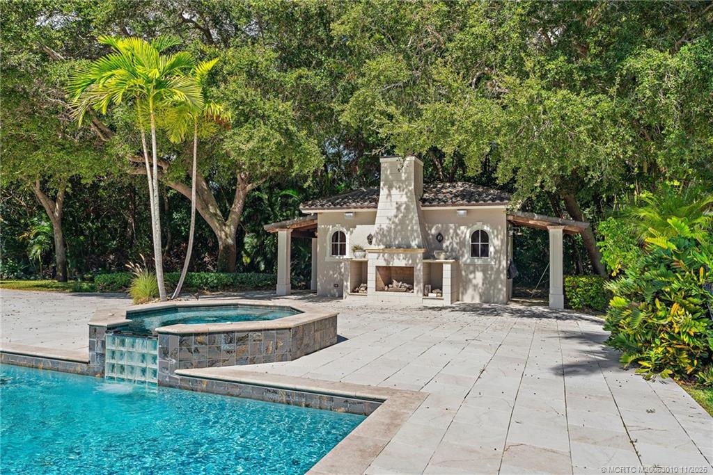 301 SE Harbor Point Drive