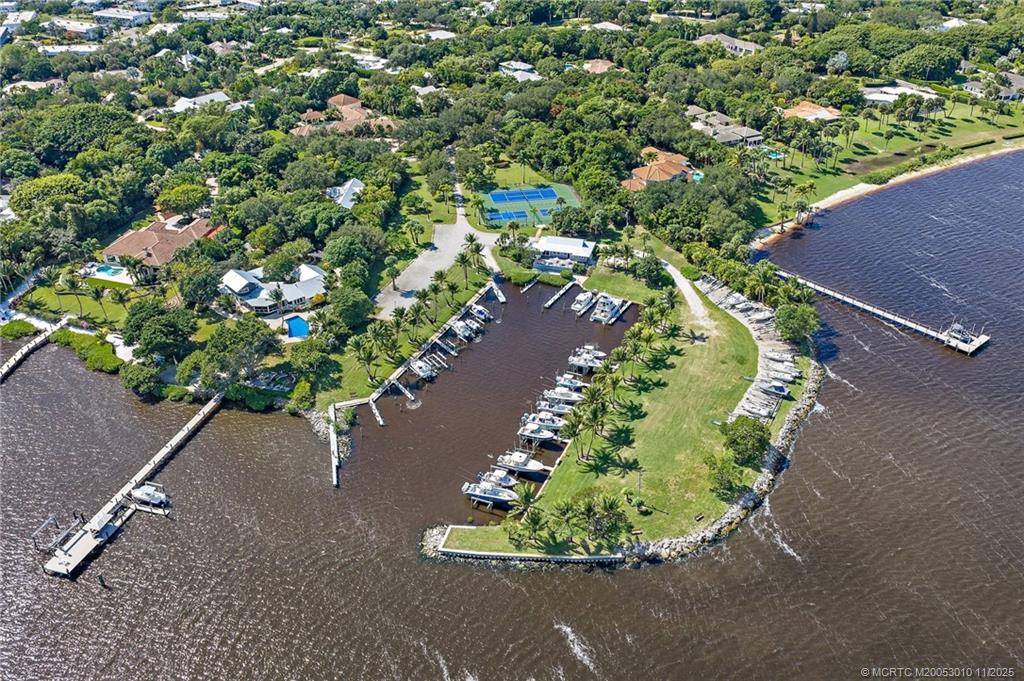 301 SE Harbor Point Drive