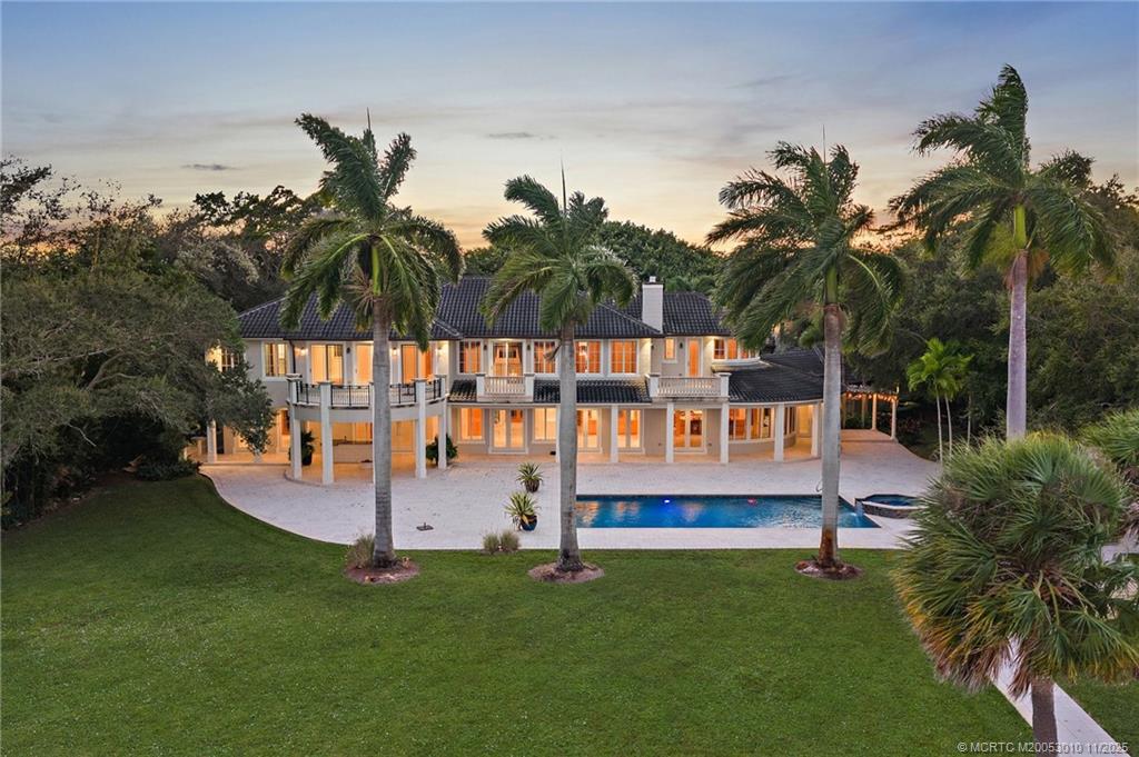 301 SE Harbor Point Drive