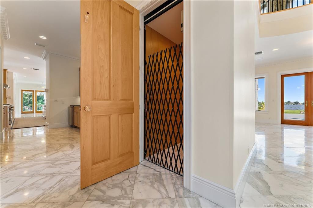 301 SE Harbor Point Drive