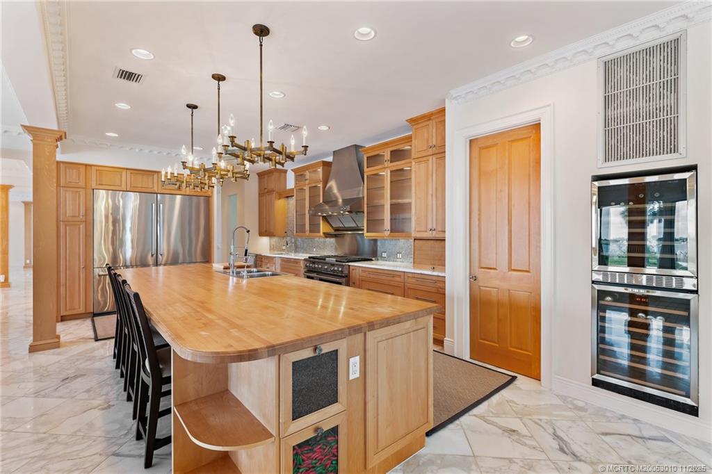 301 SE Harbor Point Drive