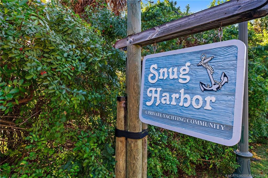 301 SE Harbor Point Drive