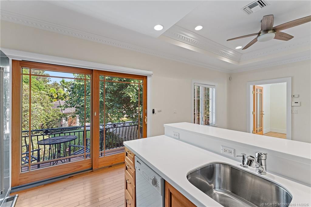 301 SE Harbor Point Drive