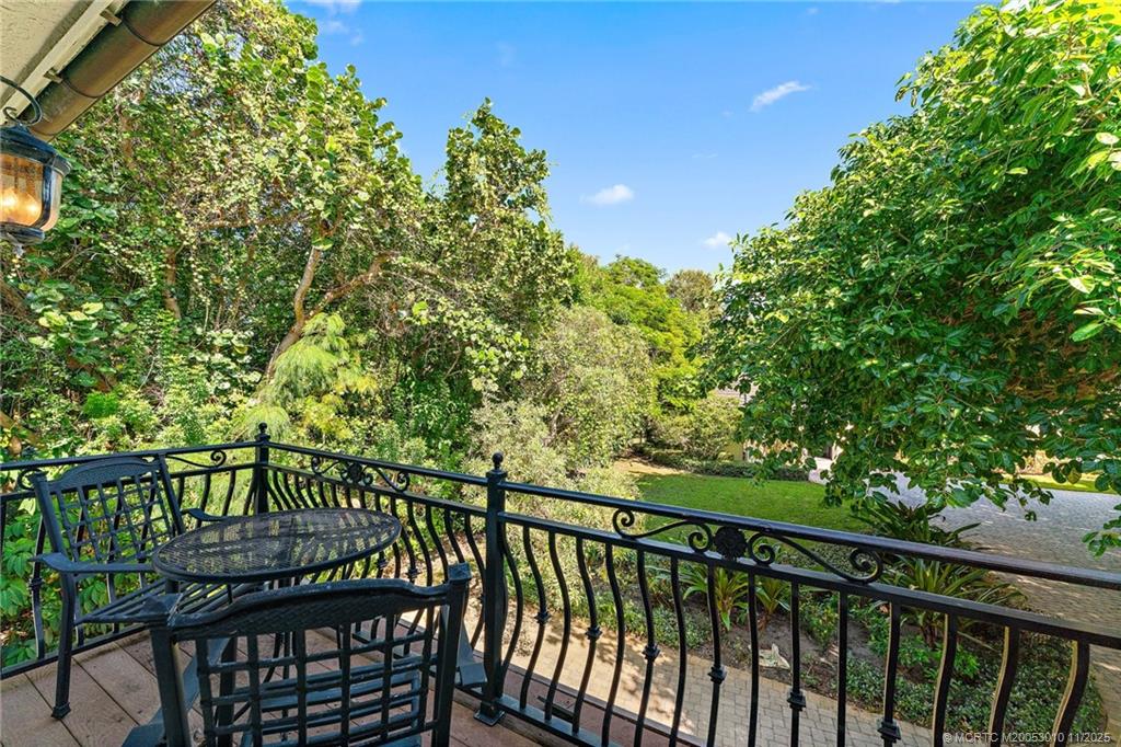 301 SE Harbor Point Drive