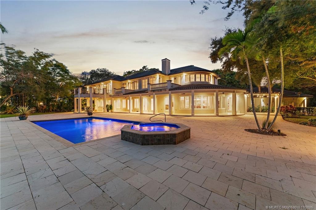 301 SE Harbor Point Drive