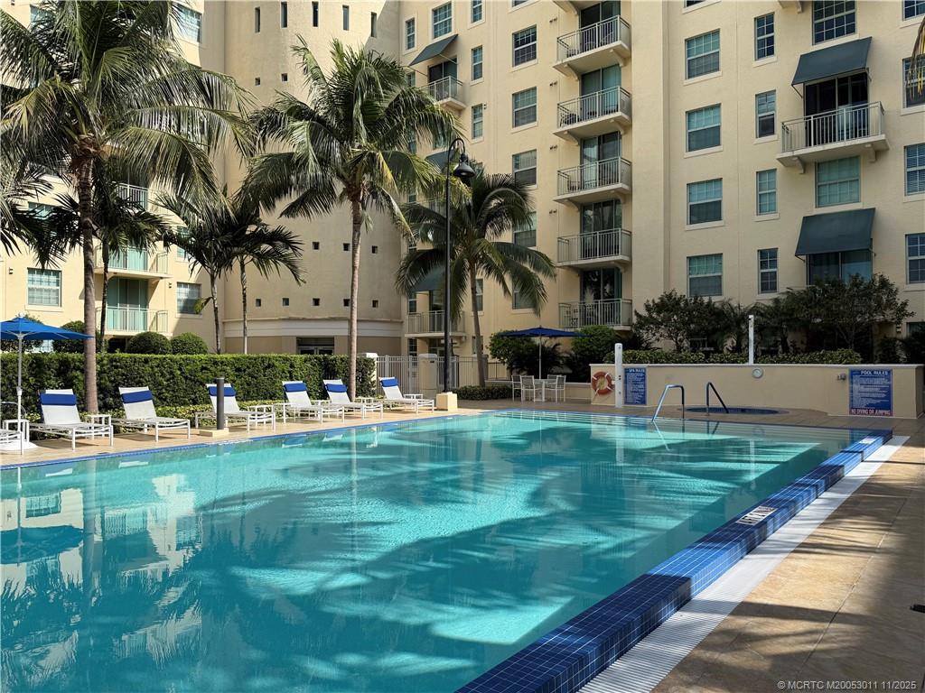 610 Clematis Street 638