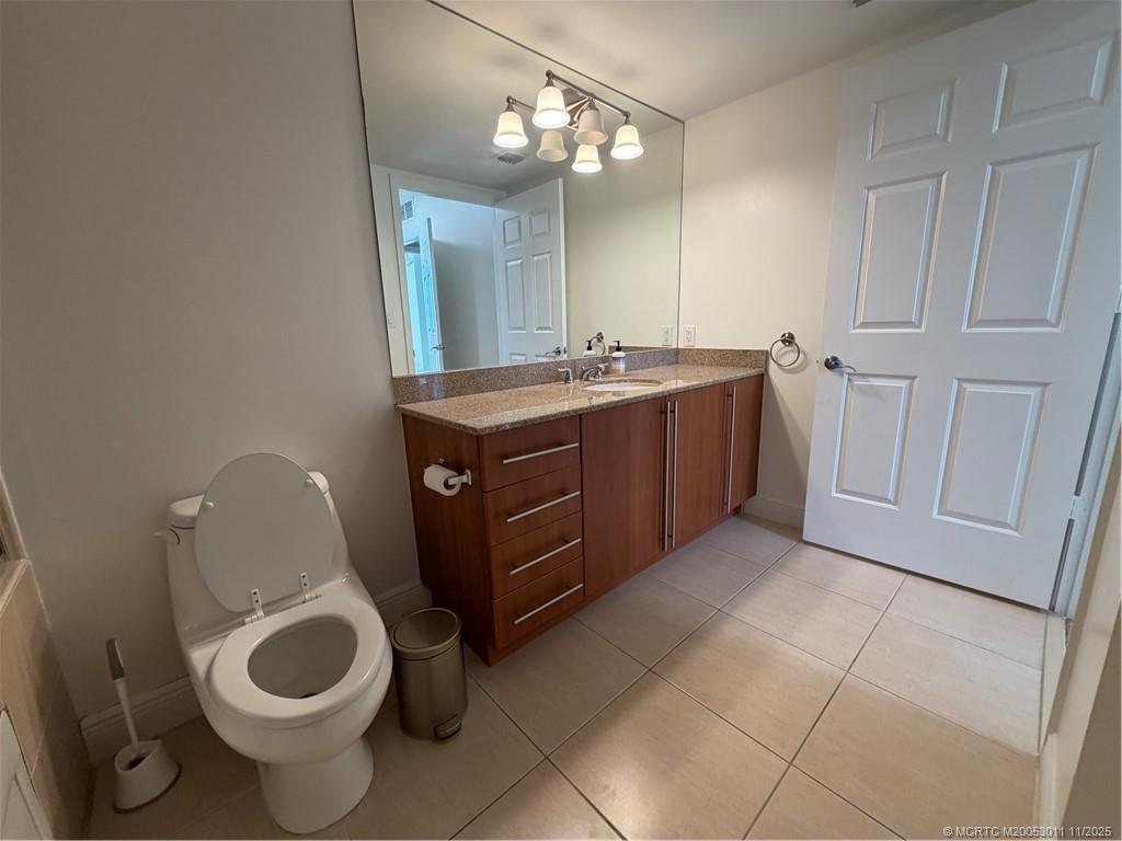 610 Clematis Street 638