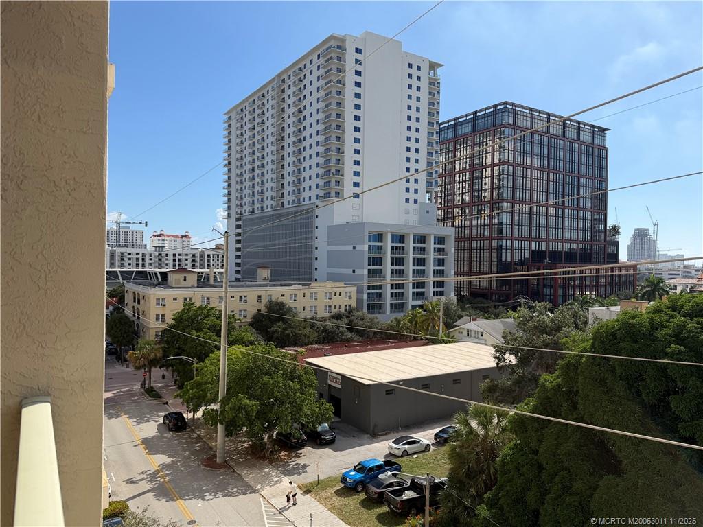 610 Clematis Street 638