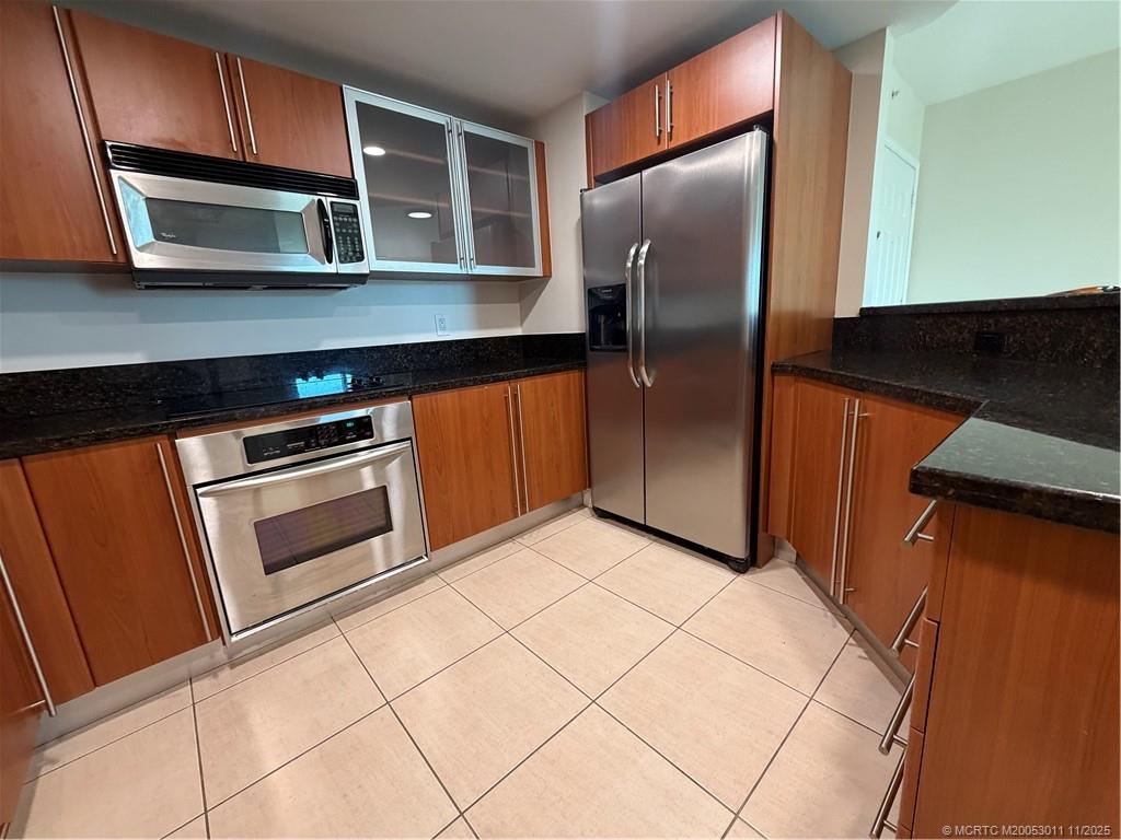 610 Clematis Street 638