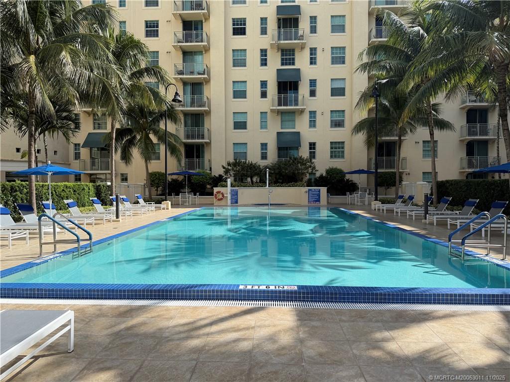 610 Clematis Street 638