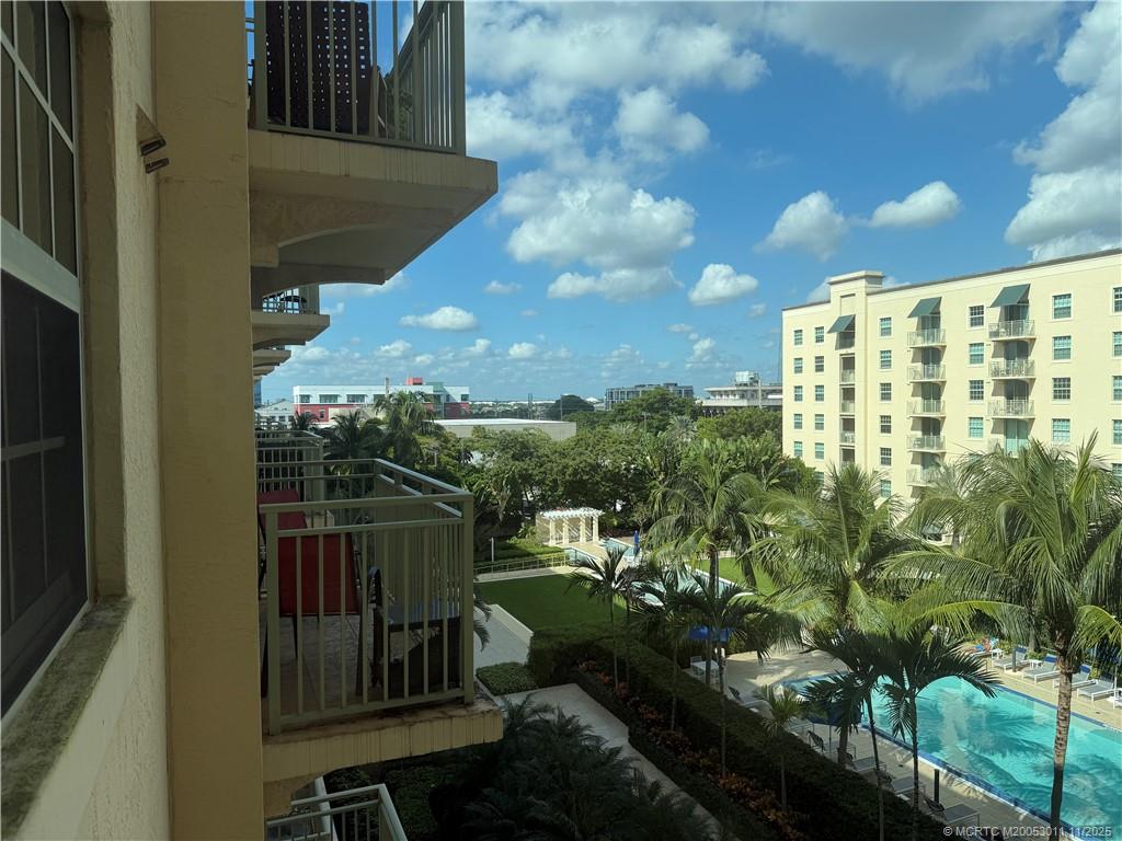 610 Clematis Street 638