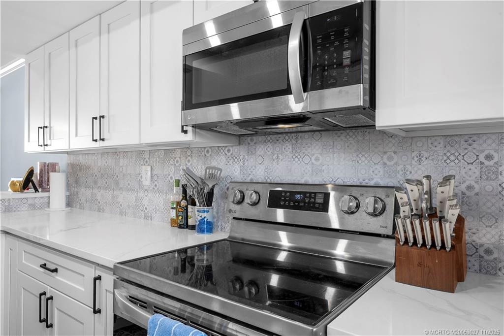 1600 NE Dixie Highway 7-104