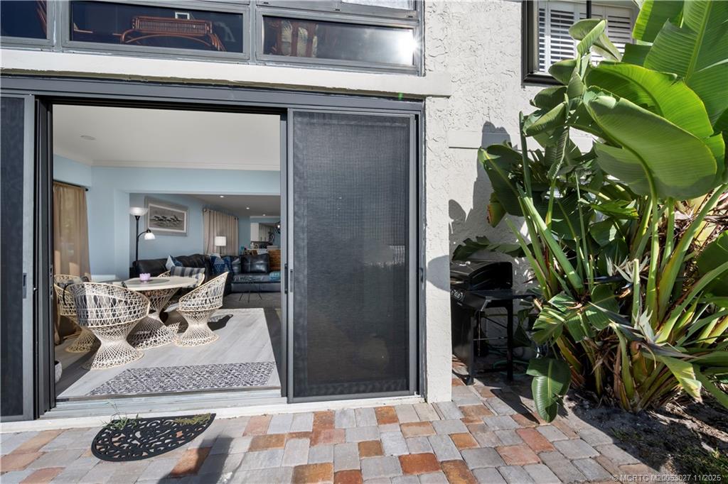 1600 NE Dixie Highway 7-104