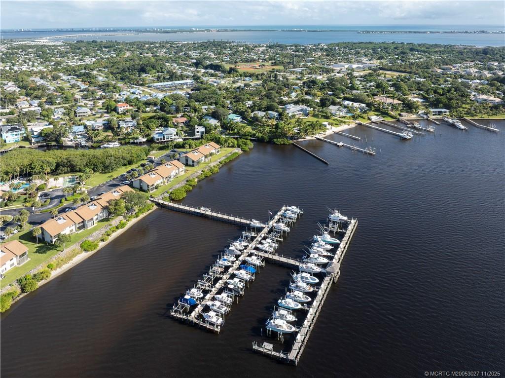 1600 NE Dixie Highway 7-104