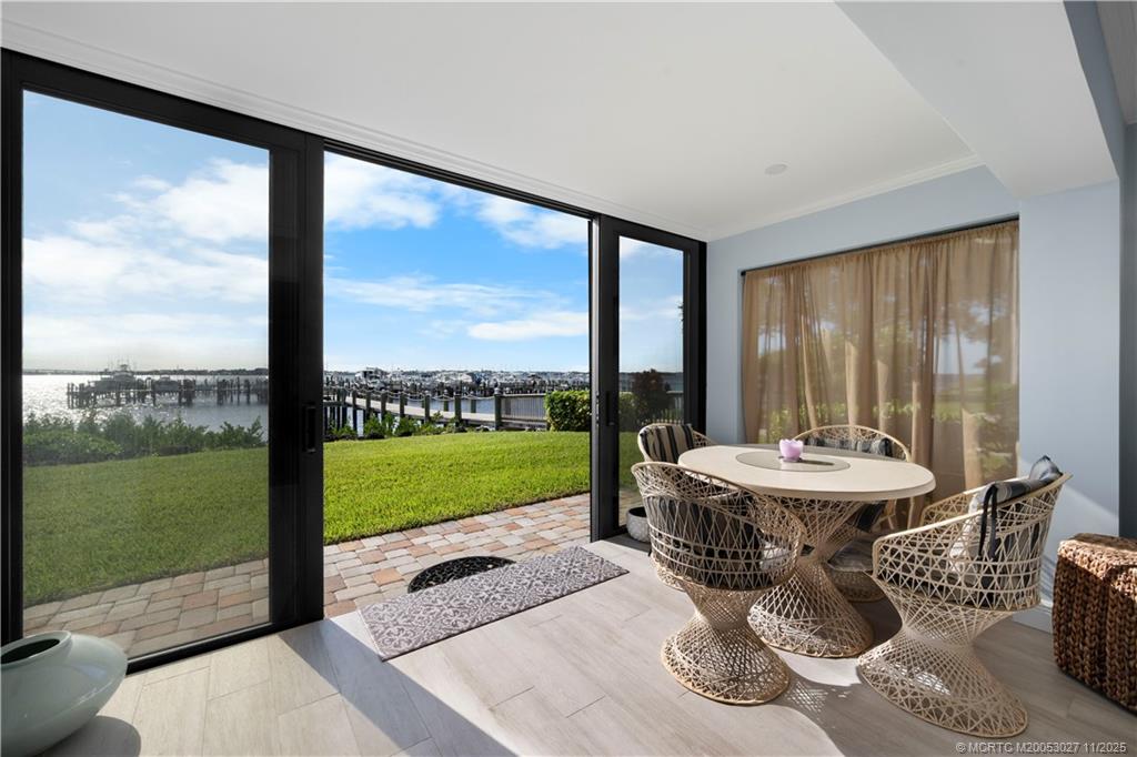 1600 NE Dixie Highway 7-104