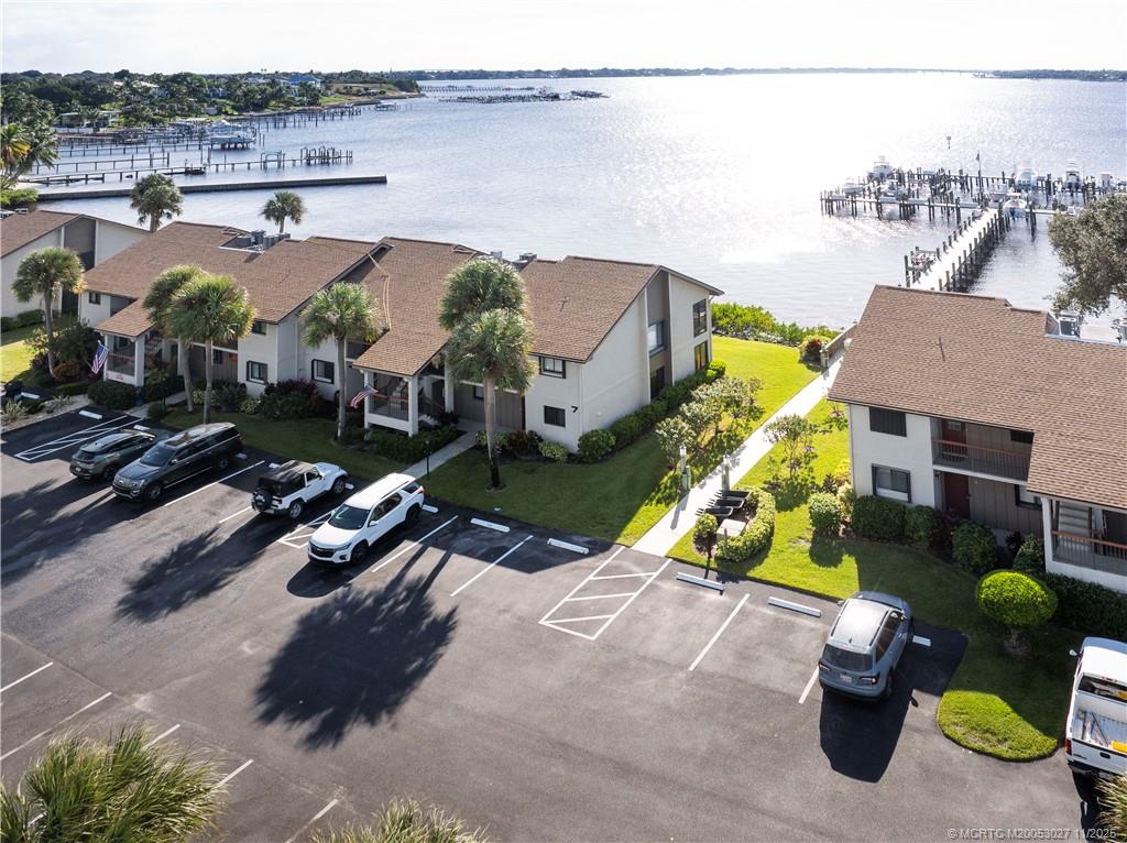 1600 NE Dixie Highway 7-104