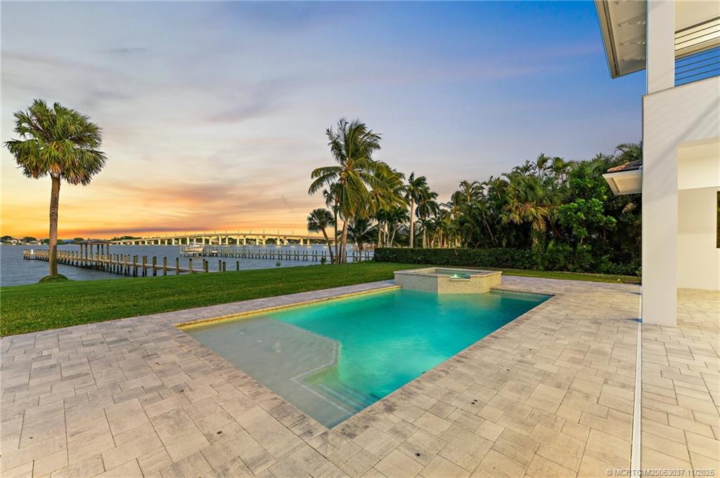 505 SE Saint Lucie Blvd