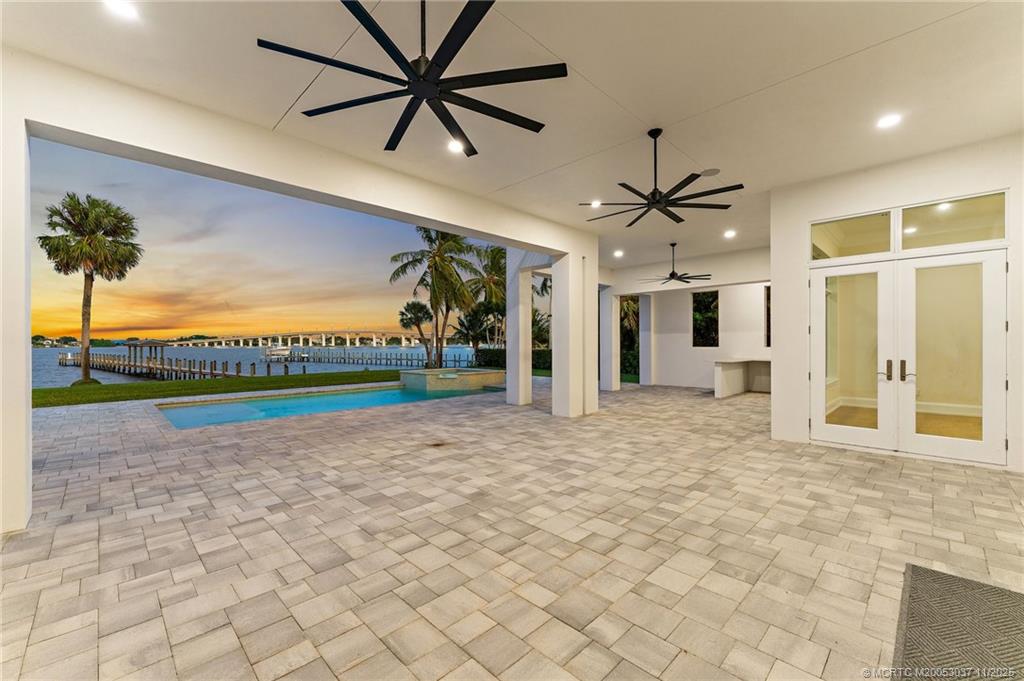 505 SE Saint Lucie Blvd