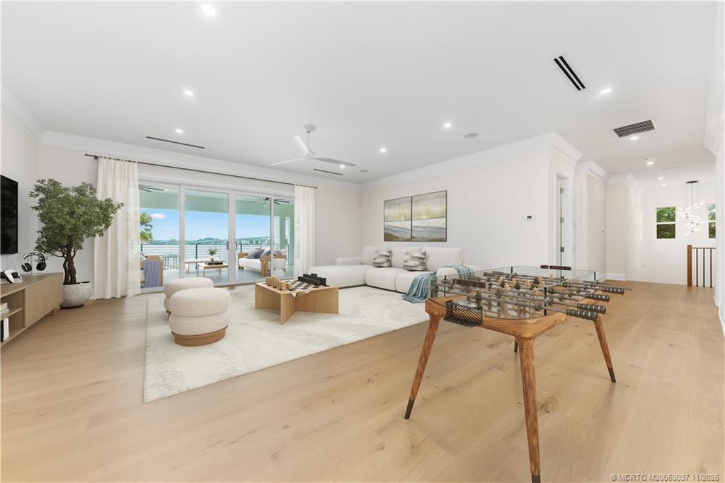 505 SE Saint Lucie Blvd