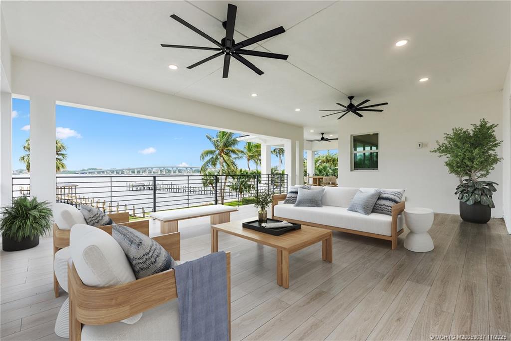 505 SE Saint Lucie Blvd