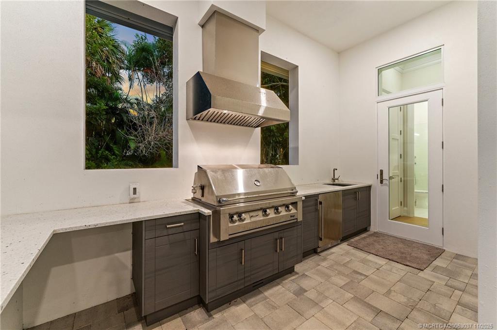 505 SE Saint Lucie Blvd