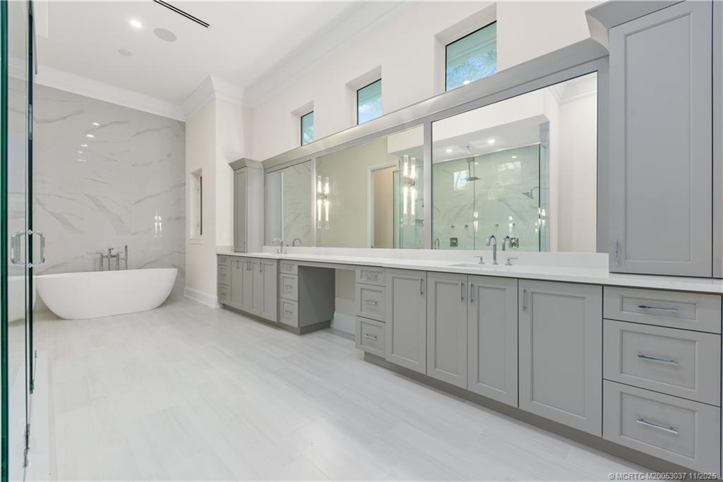 505 SE Saint Lucie Blvd