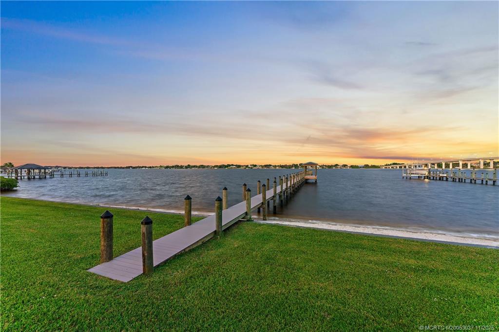 505 SE Saint Lucie Blvd