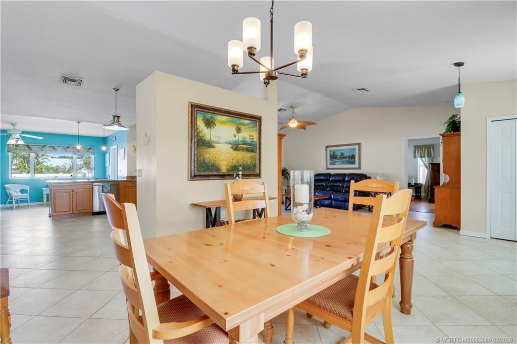 5439 SE Horseshoe Point Road