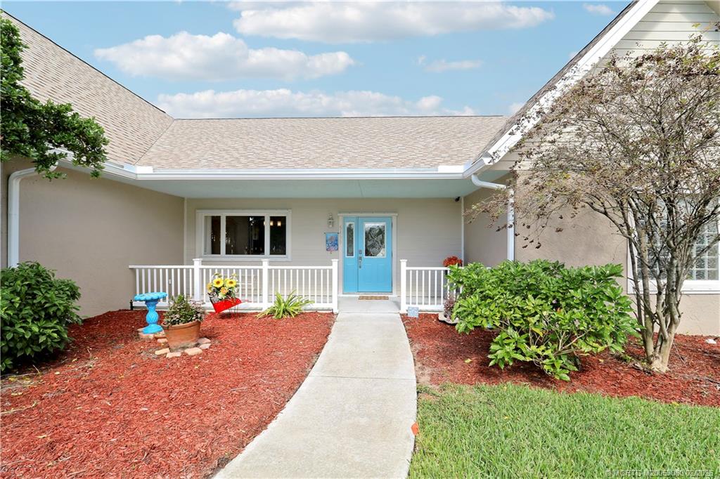 5439 SE Horseshoe Point Road