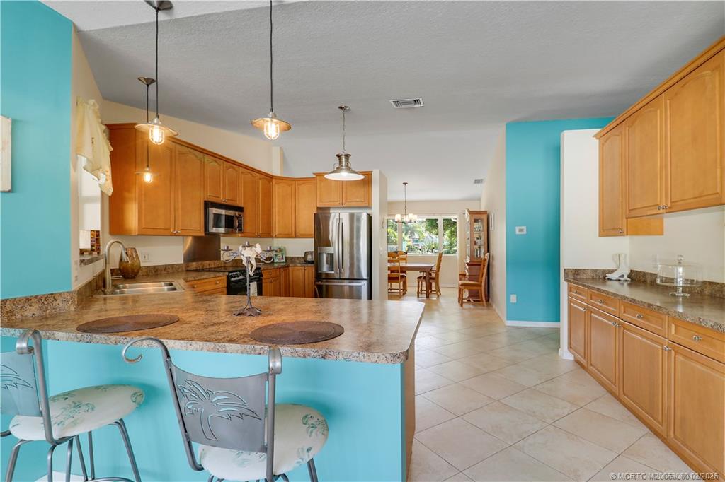 5439 SE Horseshoe Point Road