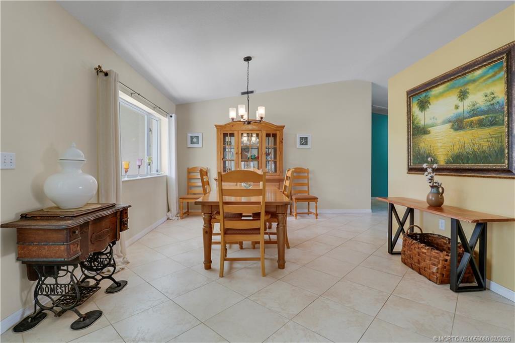 5439 SE Horseshoe Point Road