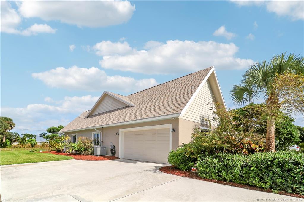 5439 SE Horseshoe Point Road