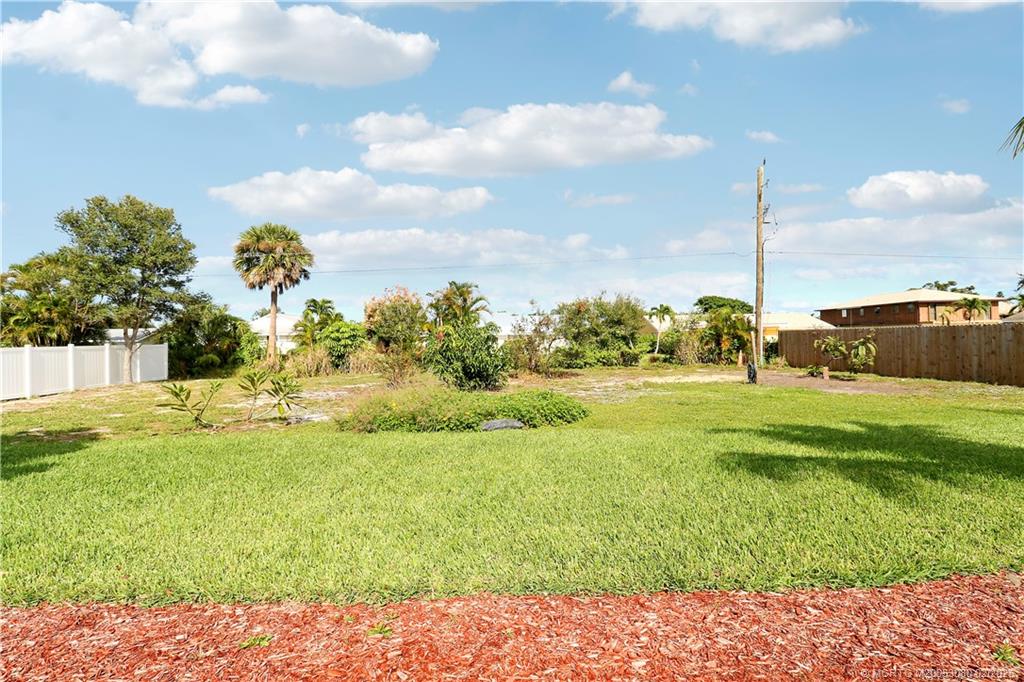 5439 SE Horseshoe Point Road