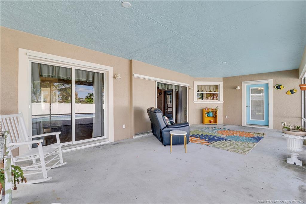 5439 SE Horseshoe Point Road