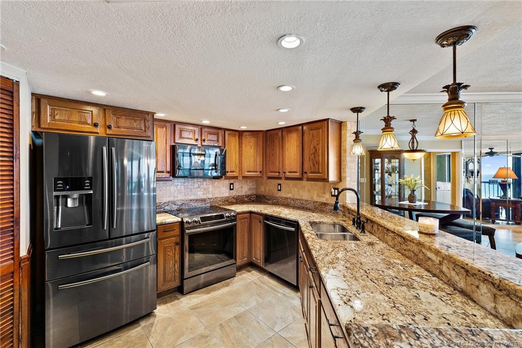 9550 S Ocean Drive 806