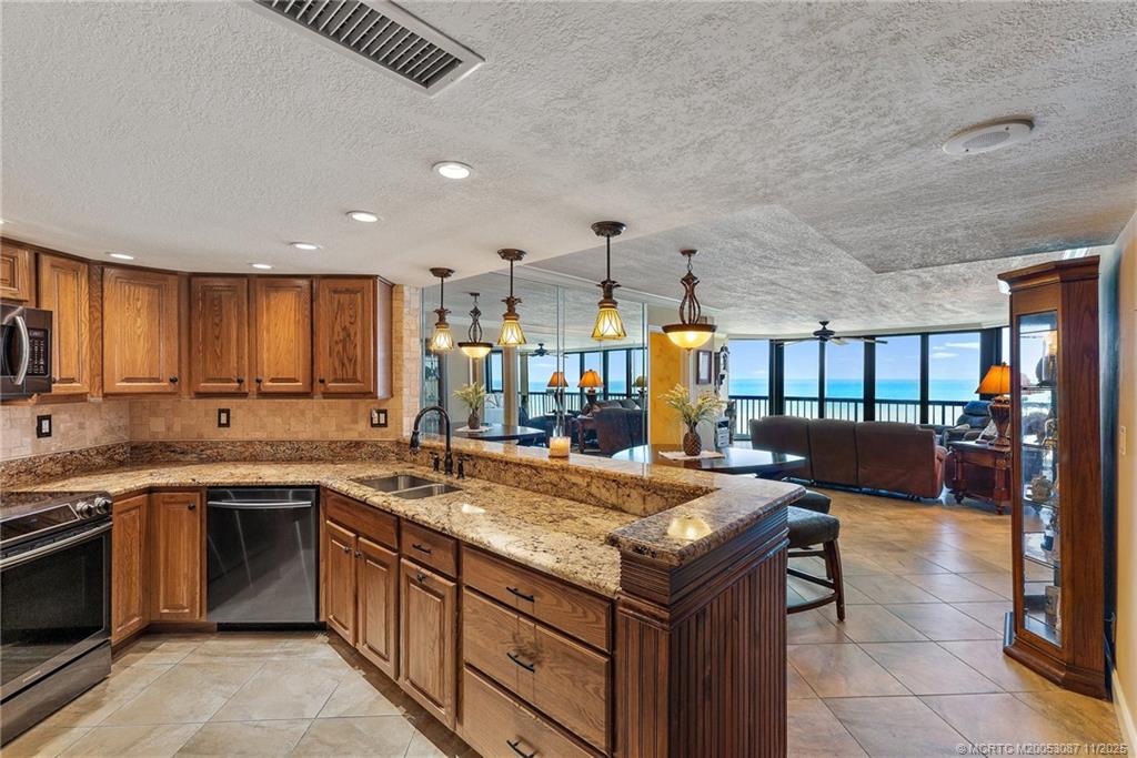 9550 S Ocean Drive 806