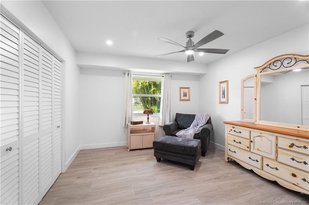 372 SE Oakridge Drive