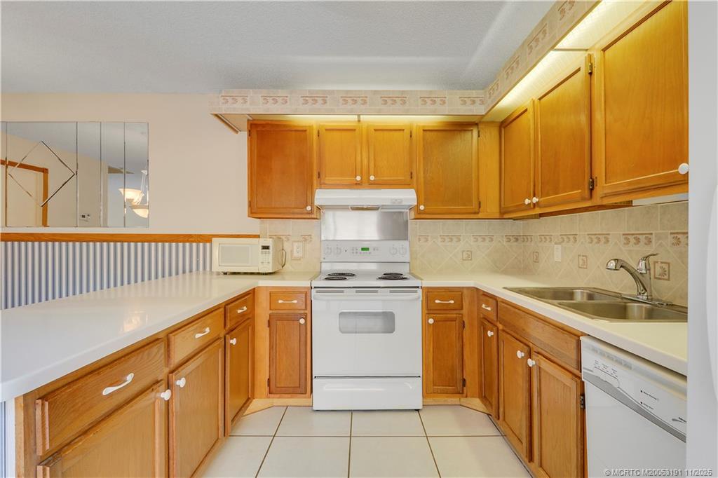 5662 SE Windsong Lane 408